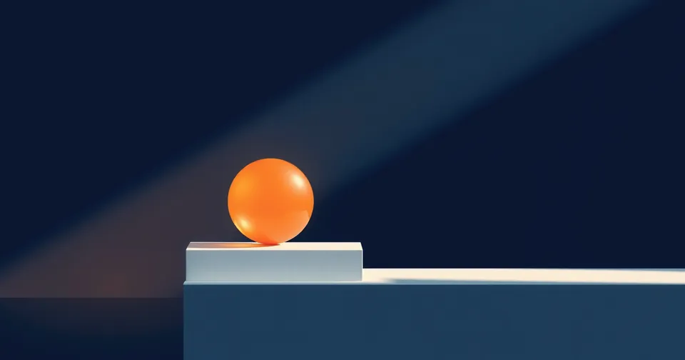 Ilustración abstracta: una esfera ámbar en equilibrio sobre el borde de un cubo blanco.